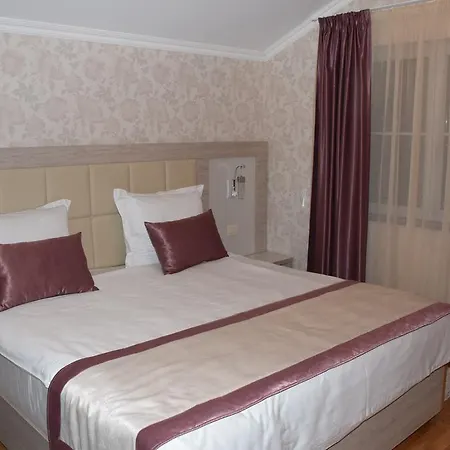 Elegance 4*